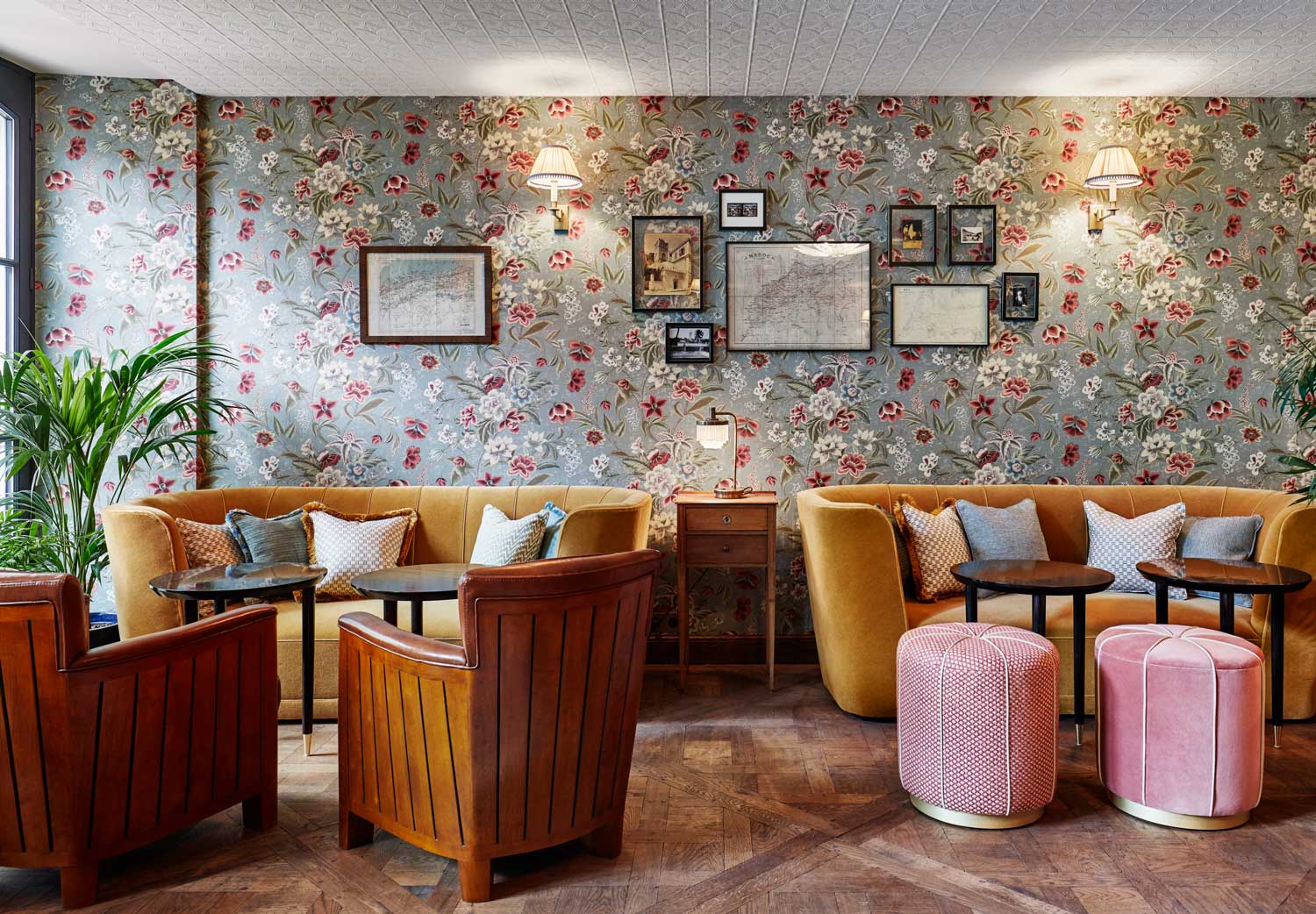 Jacques Bar interior