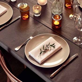 Place setting for private dining