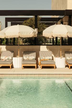 Piscine sur le toit de l'hôtel The Hoxton Downtown LA
