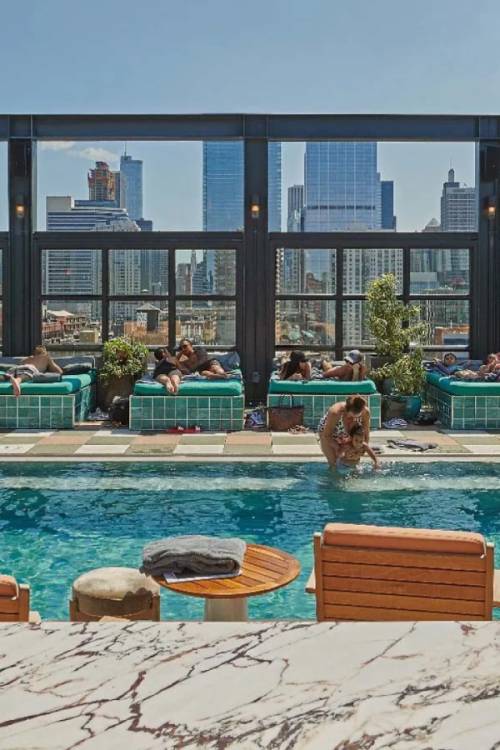 Hox Chicago Pool
